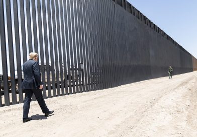EE. UU.: Biden sigue a Trump y aprueba la construcción de otro tramo del muro fronterizo con México
